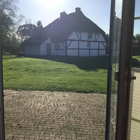 Dycke Haus 6a * Garz (Rugen)